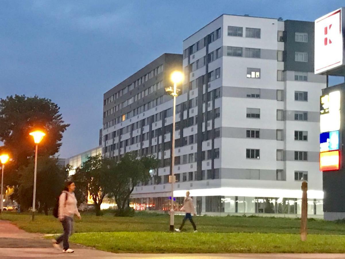 Ocean Apartment Zagreb Bagian luar foto
